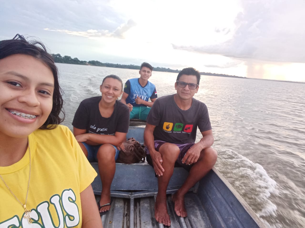 Barco da Missão Seara no Rio Paracuny